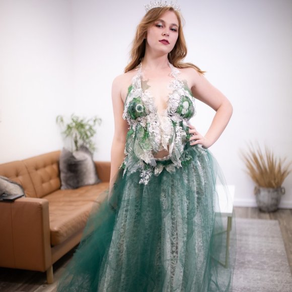 "EILEEN" Green & White Boho Wedding Ballgown Set - Picture 11 of 12